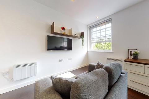 Studio to rent, Apt 17, Park Square Residence, 21 Park Square South LS1