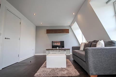 2 bedroom apartment to rent, Apt 56, Park Square Residence, 21 Park Square South LS1