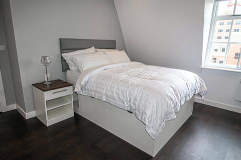 2 bedroom apartment to rent, Apt 56, Park Square Residence, 21 Park Square South LS1