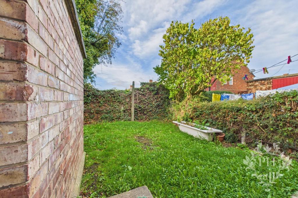 CAM02002 G0-PR0214-STILL012.jpg