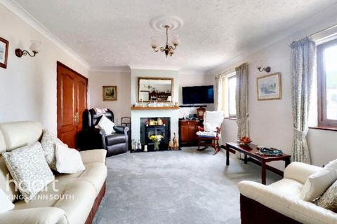 3 bedroom detached house for sale, Fen Road, Magdalen