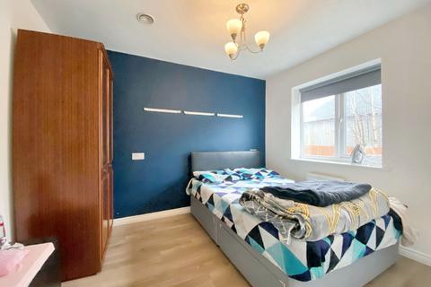 1 bedroom in a house share to rent, Sandwell Grove, Cradley Heath B64