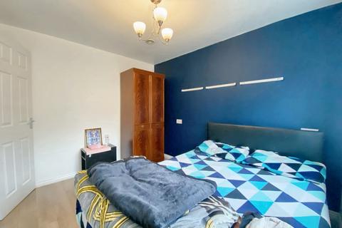 1 bedroom in a house share to rent, Sandwell Grove, Cradley Heath B64