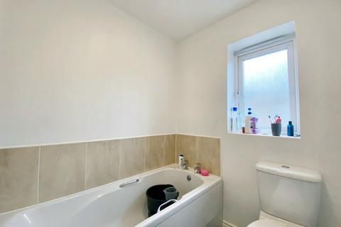 1 bedroom in a house share to rent, Sandwell Grove, Cradley Heath B64