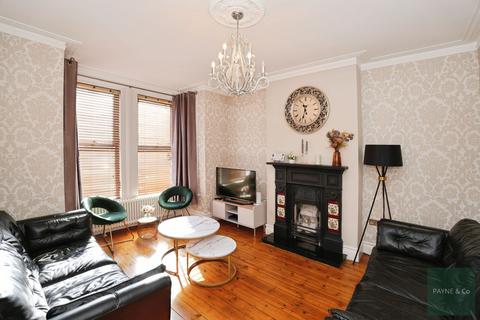 4 bedroom terraced house for sale, Quebec Road, Ilford, IG1