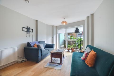1 bedroom apartment for sale, at Oleander House, 1B Glengall Road, London SE15