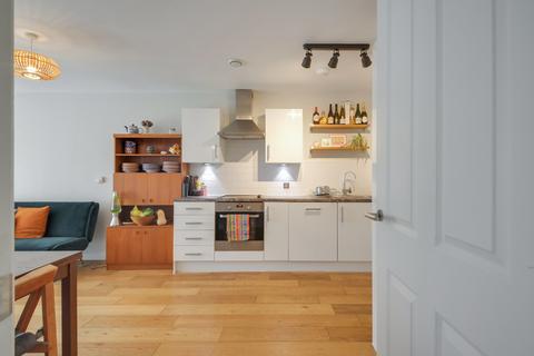 1 bedroom apartment for sale, at Oleander House, 1B Glengall Road, London SE15
