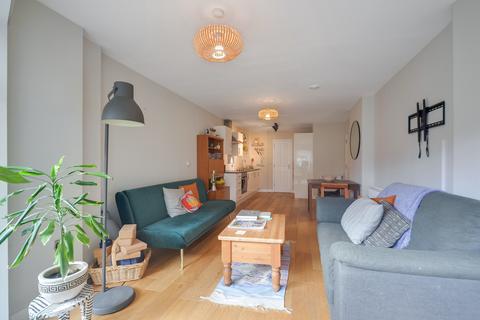 1 bedroom apartment for sale, at Oleander House, 1B Glengall Road, London SE15