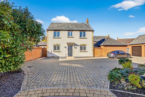 3 bedroom detached house for sale, Oakley Rise, Wilstead