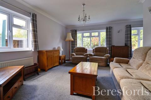 4 bedroom bungalow for sale, Goat House Lane, Hazeleigh, CM3