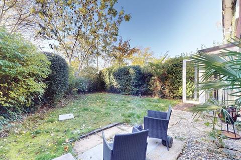 undefined, Norley Vale, SW15
