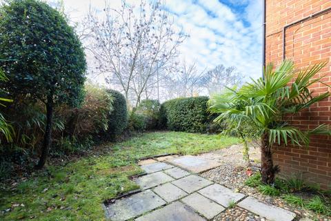 undefined, Norley Vale, SW15