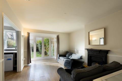 undefined, Norley Vale, SW15
