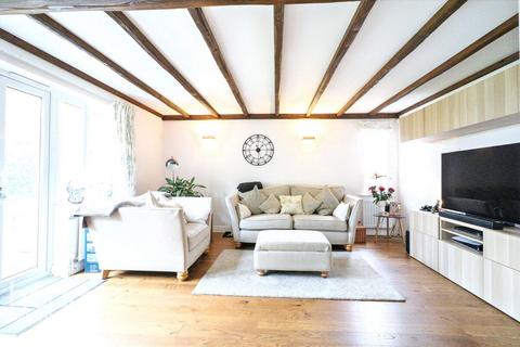 undefined, Glovers Close, WESTERHAM