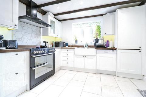 undefined, Glovers Close, WESTERHAM