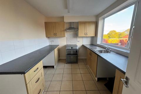 3 bedroom house to rent, Cannock Road, Cannock