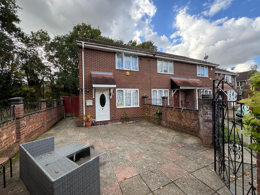 2 bed end terrace for sale Wraysbury Close, Houns