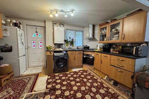 undefined, Wraysbury Close, Hounslow, TW4