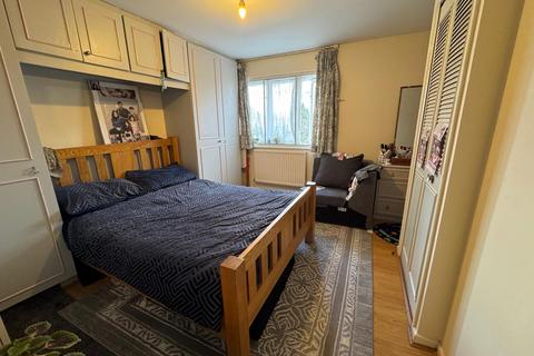 undefined, Wraysbury Close, Hounslow, TW4