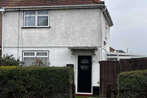 3 bedroom end of terrace house to rent, Beaumont Road, Slough