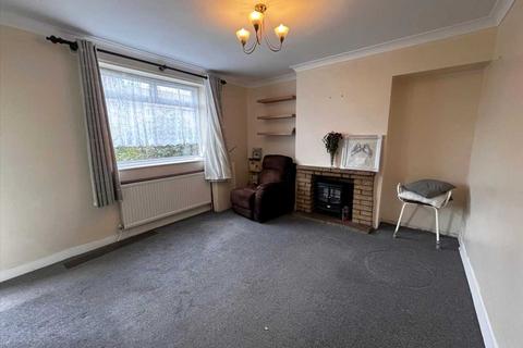3 bedroom end of terrace house to rent, Beaumont Road, Slough