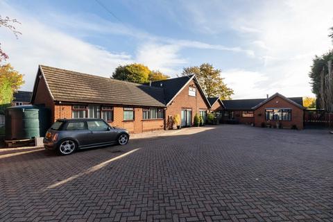 4 bedroom property for sale, 5 Fieldway, Blythe Bridge, Stoke-On-Trent, Staffordshire, ST11