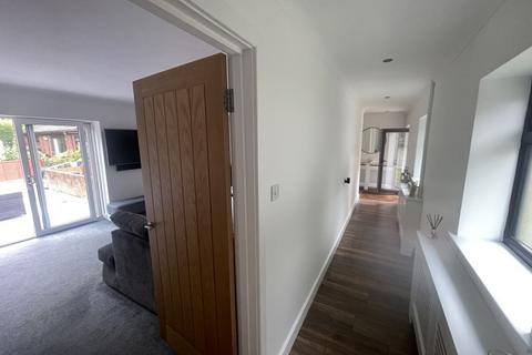 4 bedroom property for sale, 5 Fieldway, Blythe Bridge, Stoke-On-Trent, Staffordshire, ST11