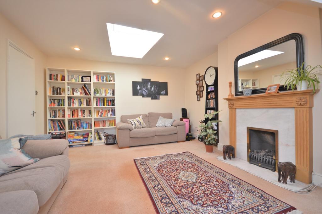 Reception Room (2)