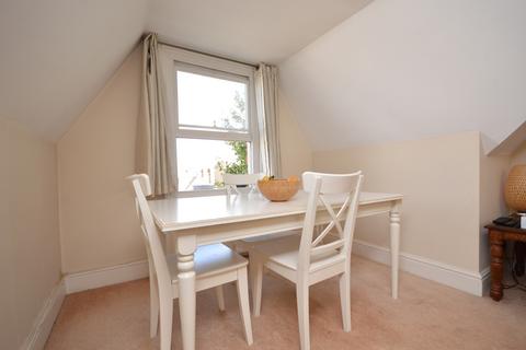 2 bedroom flat to rent, Vancouver Road Forest Hill SE23