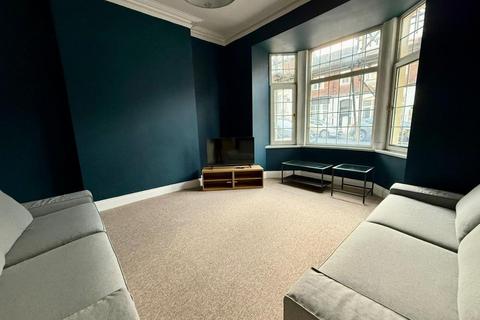 6 bedroom house to rent, Addison Road, Plymouth PL4