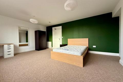 6 bedroom house to rent, Addison Road, Plymouth PL4