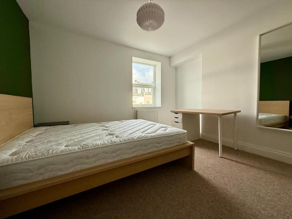 Room5.jpg