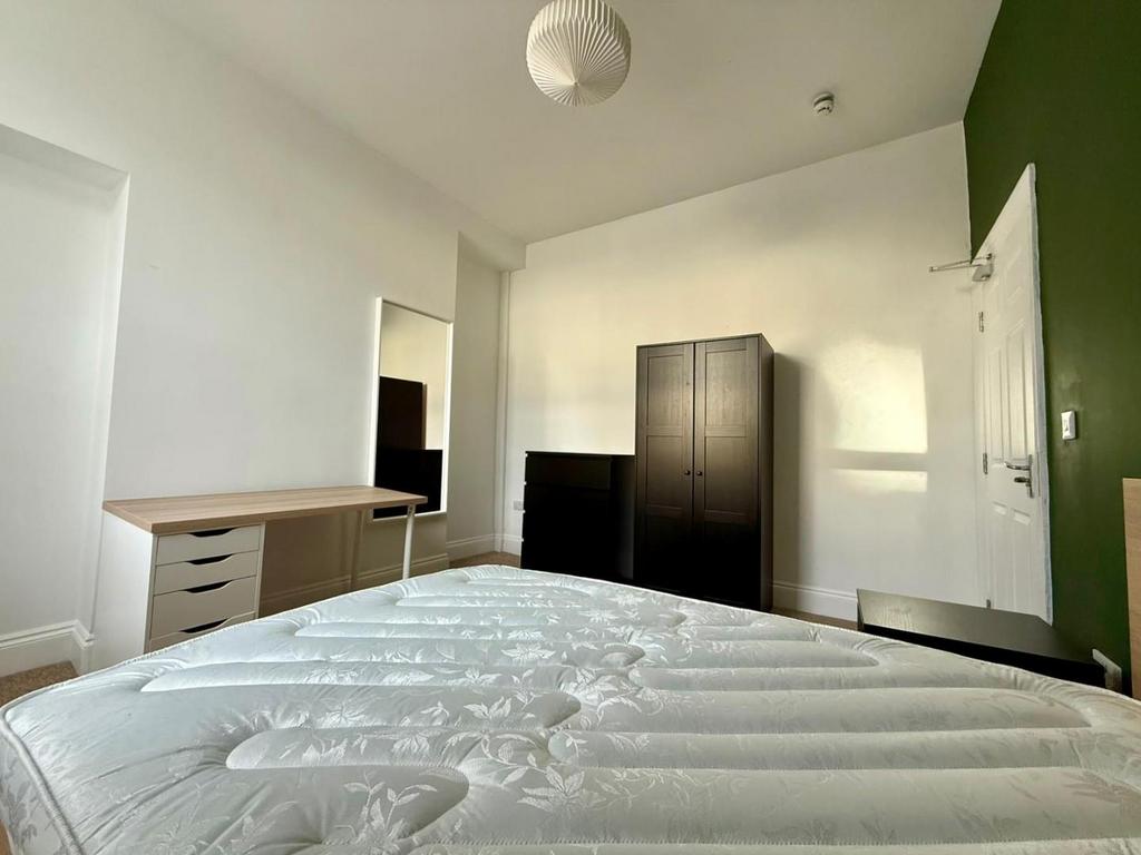 Room3.jpg