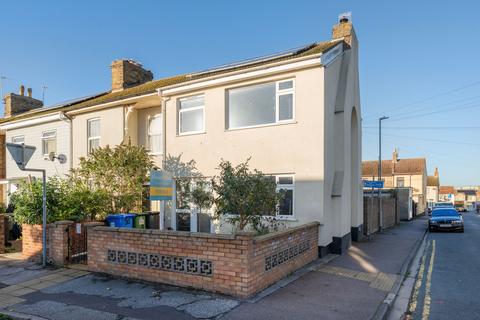 2 bedroom end of terrace house for sale, Selby Street, Lowestoft