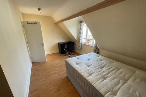 4 bedroom terraced house to rent, Evington Road, Leicester LE2