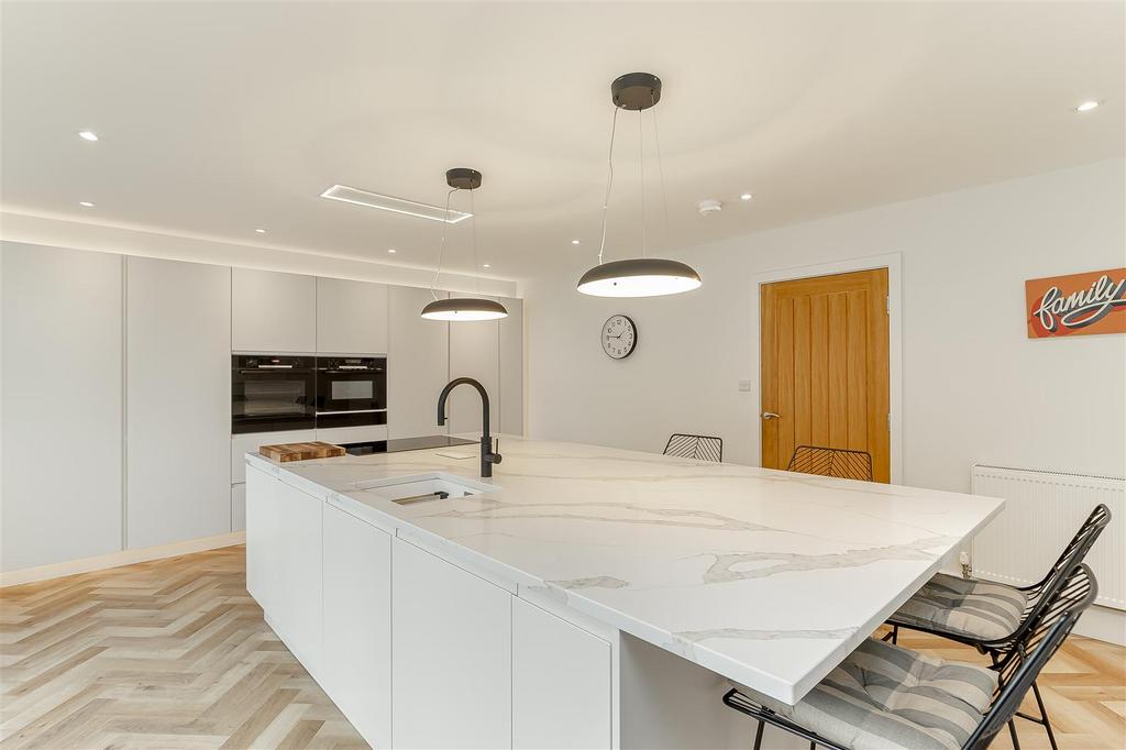 Kitchen - D.jpg