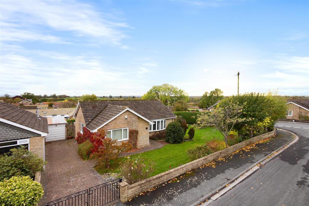 18 Farmanby Close -05[1].jpg