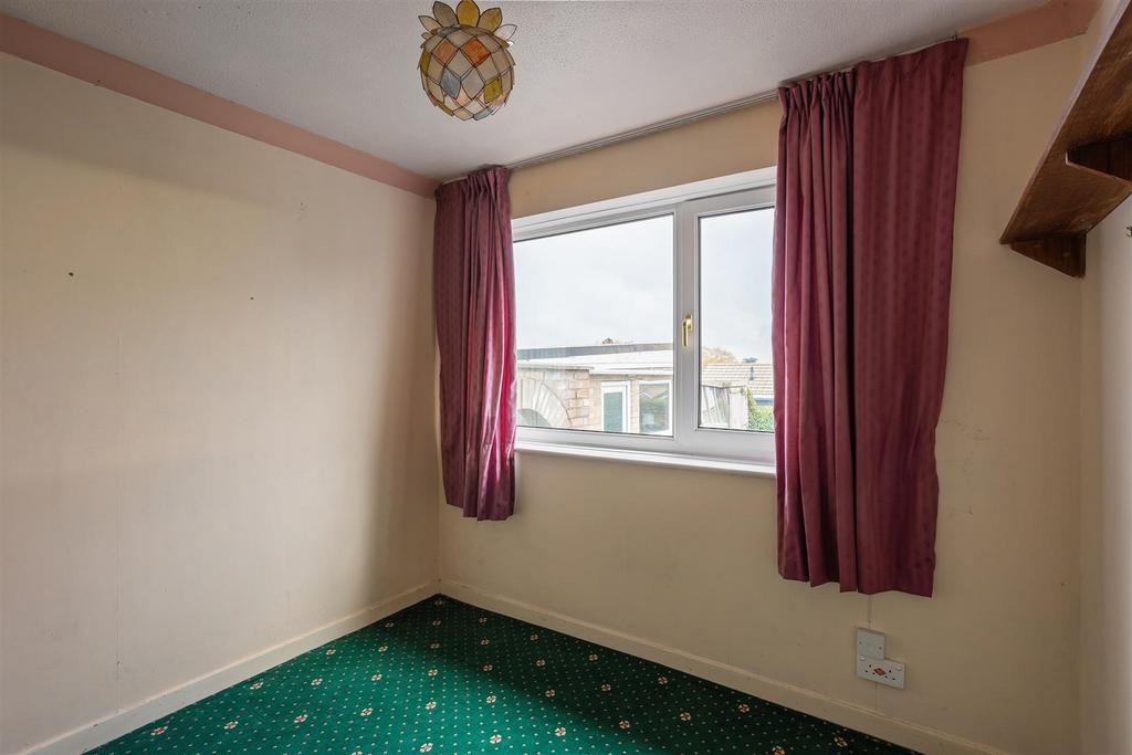 18 Farmanby Close-05[1].jpg