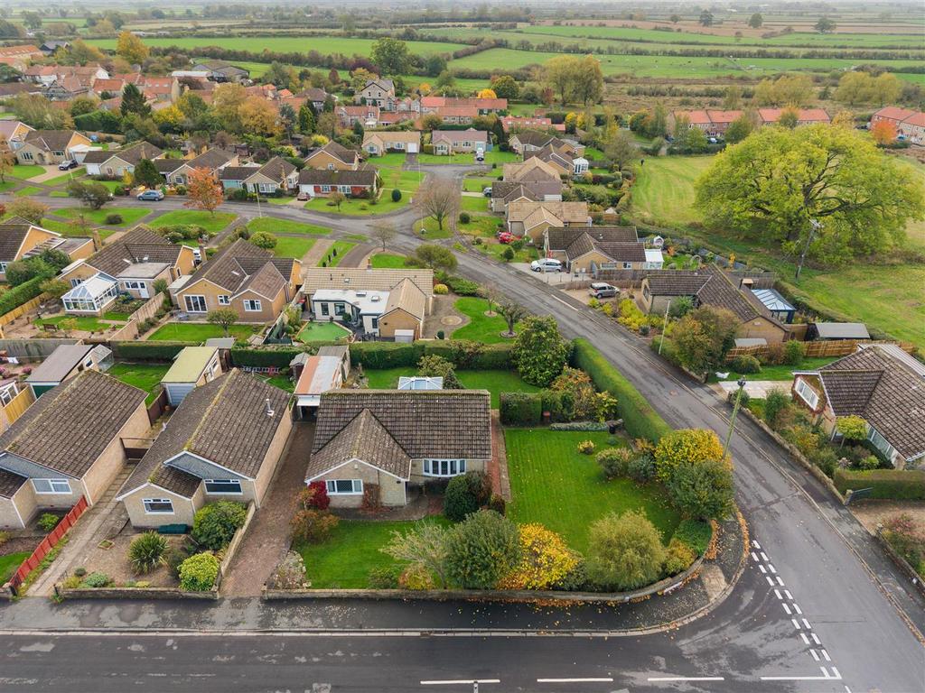 18 Farmanby Close-04-2[1].jpg