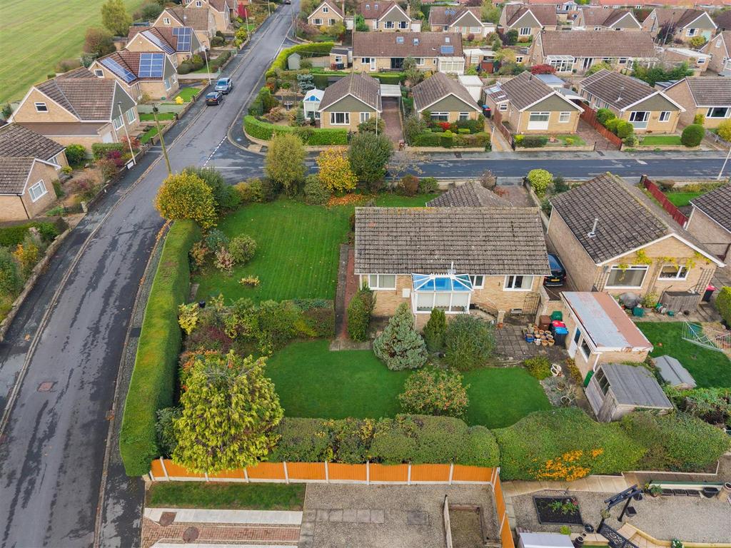 18 Farmanby Close-02[1].jpg
