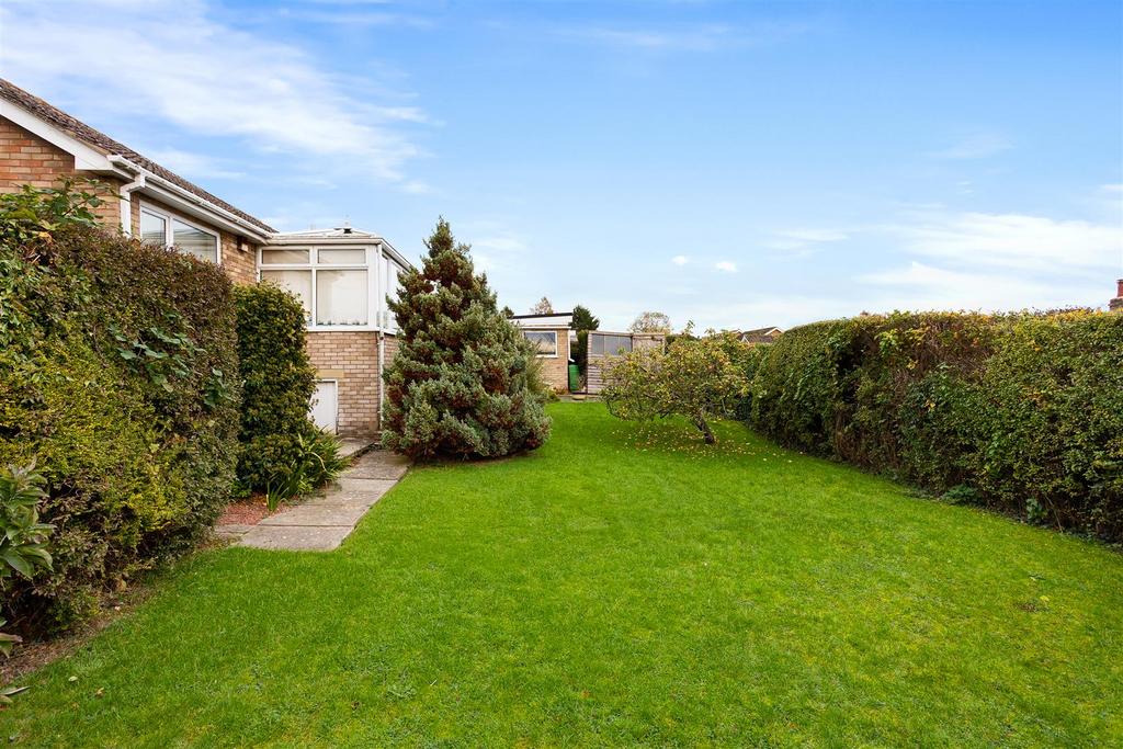 18 Farmanby Close -08[1].jpg