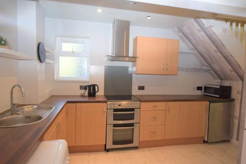 3 bedroom end of terrace house for sale, Forest Road, Colchester, CO4