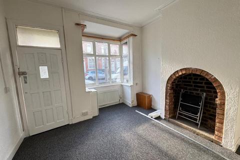 3 bedroom terraced house to rent, Newcombe Road, Handsworth, Birmingham, B21 8BY