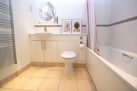 1 bedroom apartment to rent, High Street, Slough SL1