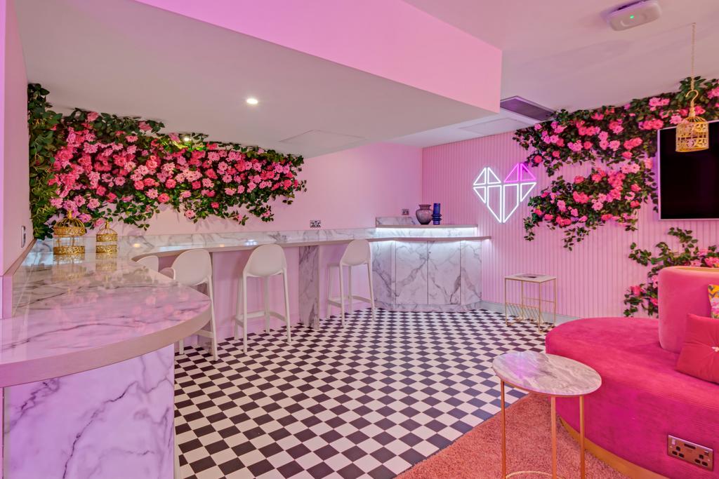 Communal Lounge- Boudoir
