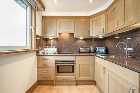 1 bedroom flat for sale, The Water Gardens, London W2