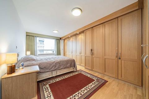 1 bedroom flat for sale, The Water Gardens, London W2