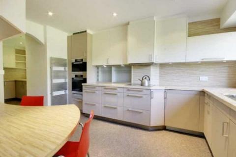 4 bedroom detached house for sale, Newlands Avenue, Radlett