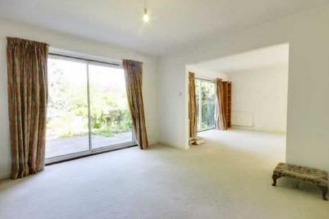 4 bedroom detached house for sale, Newlands Avenue, Radlett