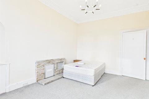2 bedroom apartment to rent, Lochrin Buildings, Tollcross, Edinburgh, EH3